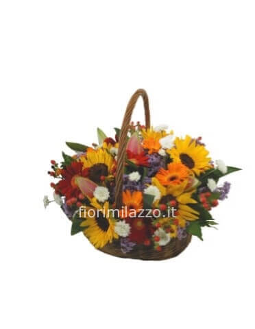 Cestino con girasoli e altri fiori del periodo
