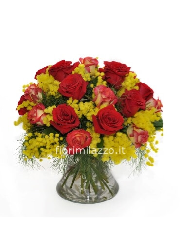 Bouquet di rose  e mimosa