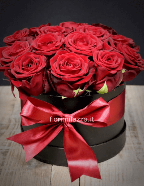 Flower box con rose rosse extra misura piccola (5 rose)
